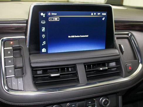 Used 2023 Chevrolet Tahoe Z71 w/ Luxury Package image 16