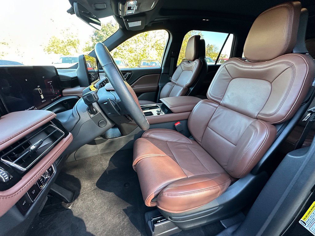 New 2026 Lincoln Aviator Reserve AWD/4WD image 18