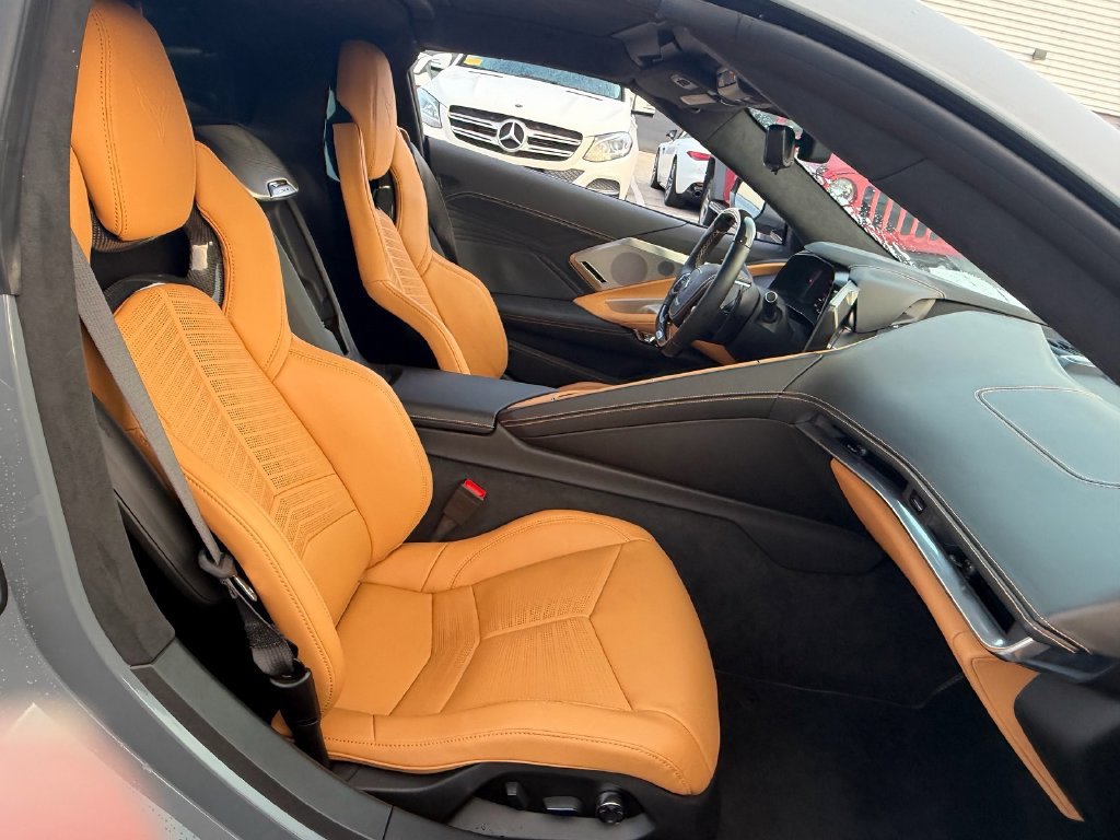 Used 2024 Chevrolet Corvette Z06 RWD image 16