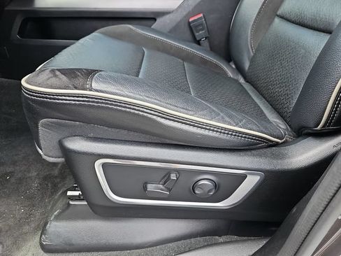 Used 2023 RAM 1500 Laramie RWD image 16