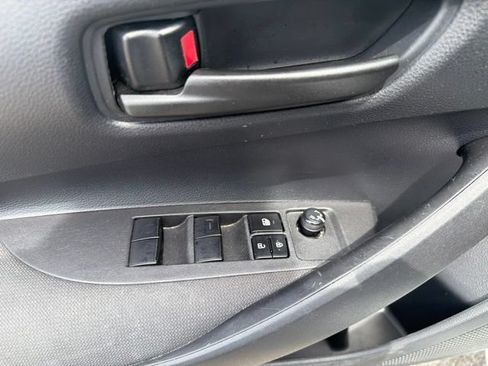 Used 2024 Toyota Corolla LE FWD image 31