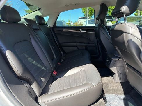Used 2015 Ford Fusion Energi SE FWD image 23