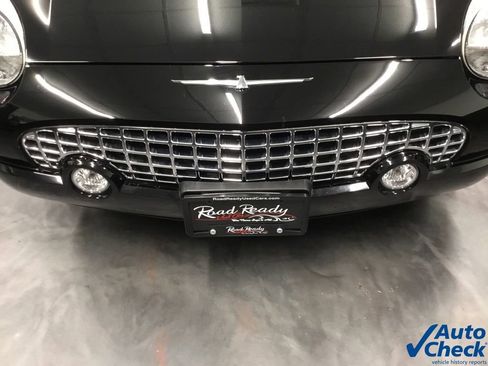 Used 2002 Ford Thunderbird image 16