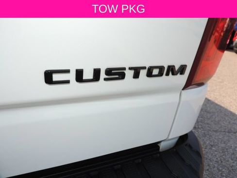 Used 2022 Chevrolet Silverado 1500 Custom Trail Boss w/ LPO, Dark Essentials Package AWD/4WD image 16