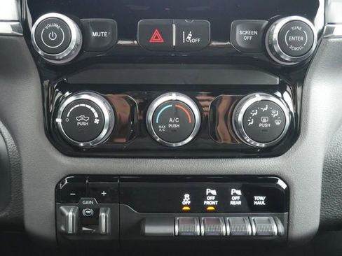 Used 2025 RAM 1500 Big Horn AWD/4WD image 21