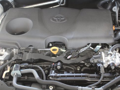 Used 2026 Toyota RAV4 LE FWD image 19