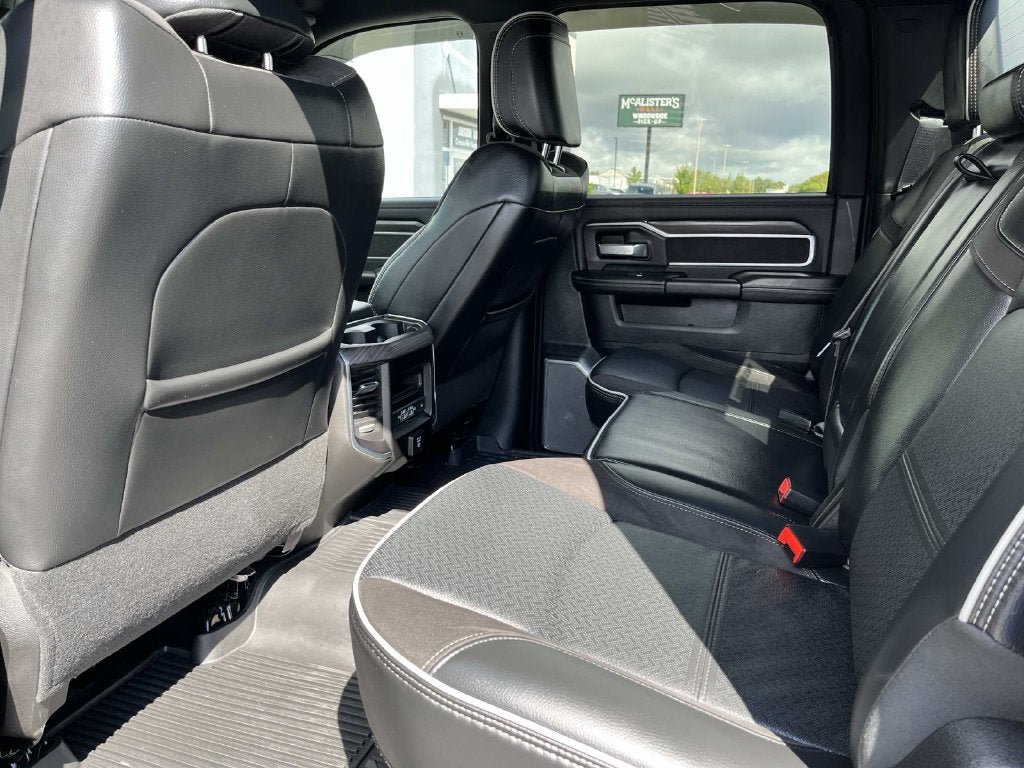 Used 2025 RAM 2500 Laramie AWD/4WD image 17