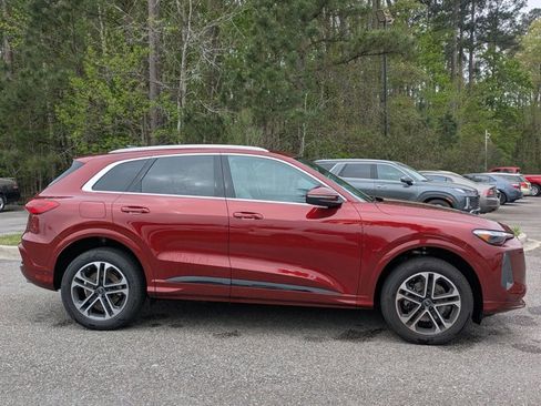 Used 2025 Audi Q5 Premium Plus w/ Premium Plus image 4