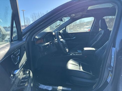 Used 2021 Lincoln Corsair Reserve w/ Equipment Group 201A image 6