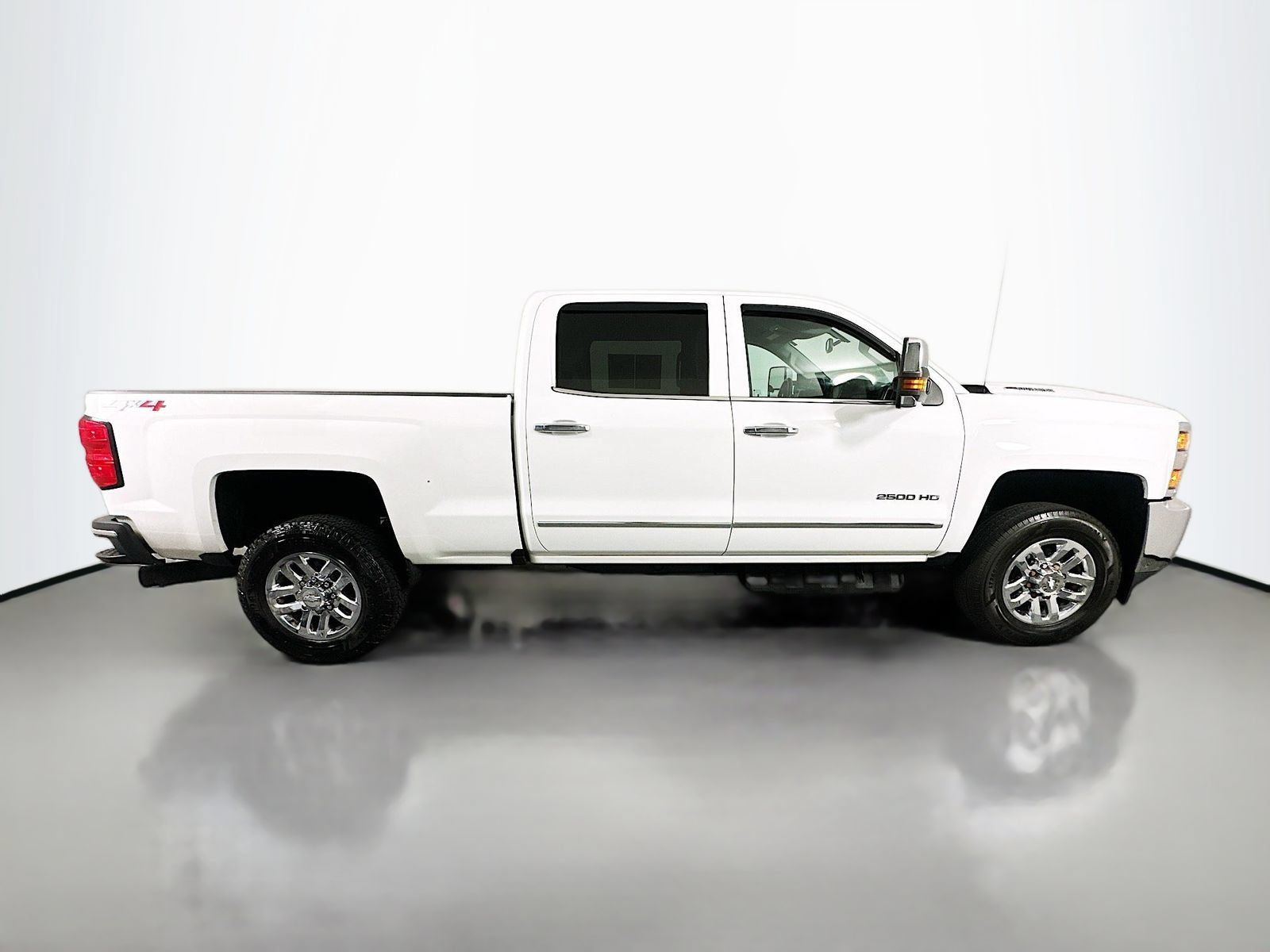 Used 2018 Chevrolet Silverado 2500 LTZ w/ Duramax Plus Package AWD/4WD image 8