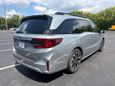 Certified 2025 Honda Odyssey Elite image 5