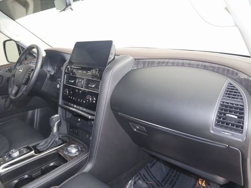 Used 2024 Nissan Armada Platinum w/ Captain's Chairs Package image 47