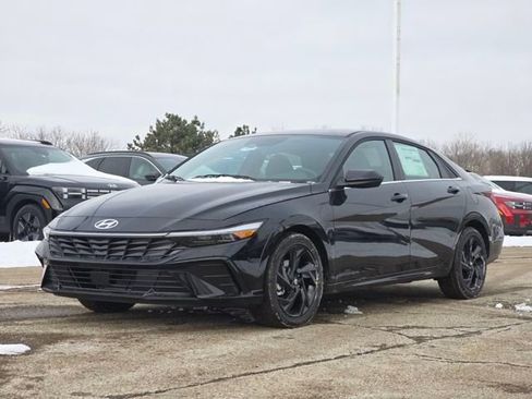 New 2026 Hyundai Elantra SEL Sport image 17