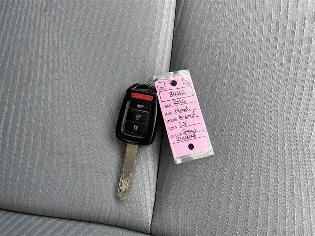 Used 2016 Honda Accord LX image 32