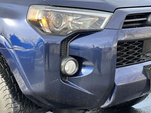 Used 2020 Toyota 4Runner SR5 image 28