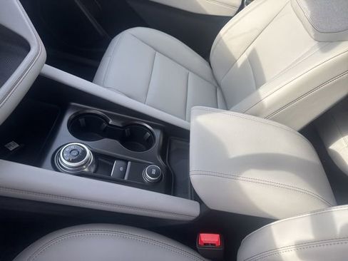 New 2026 Ford Explorer Active w/ Active Comfort Package image 17