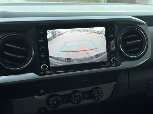 Used 2020 Toyota Tacoma SR5 image 30