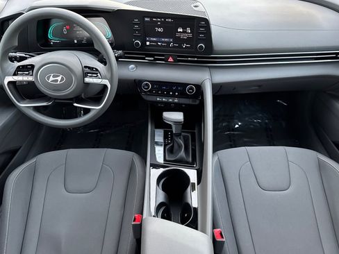 Certified 2025 Hyundai Elantra Blue image 16