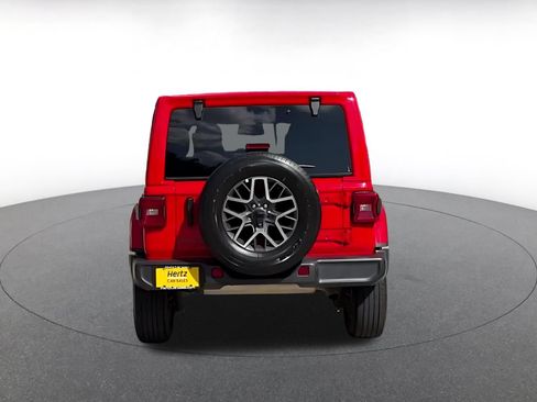 Used 2025 Jeep Wrangler Unlimited Sahara AWD/4WD image 11