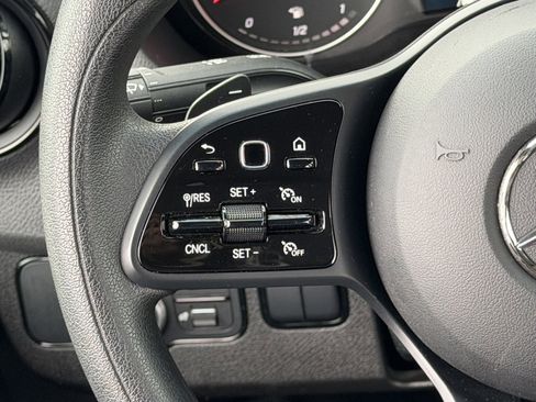 Used 2024 Mercedes-Benz Sprinter 2500 image 19