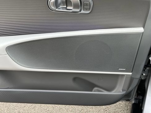 Used 2024 Hyundai Ioniq 6 Limited image 18