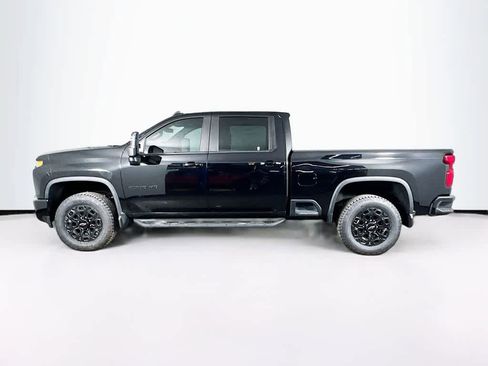 Used 2022 Chevrolet Silverado 2500 LTZ w/ LTZ Plus Package AWD/4WD image 3