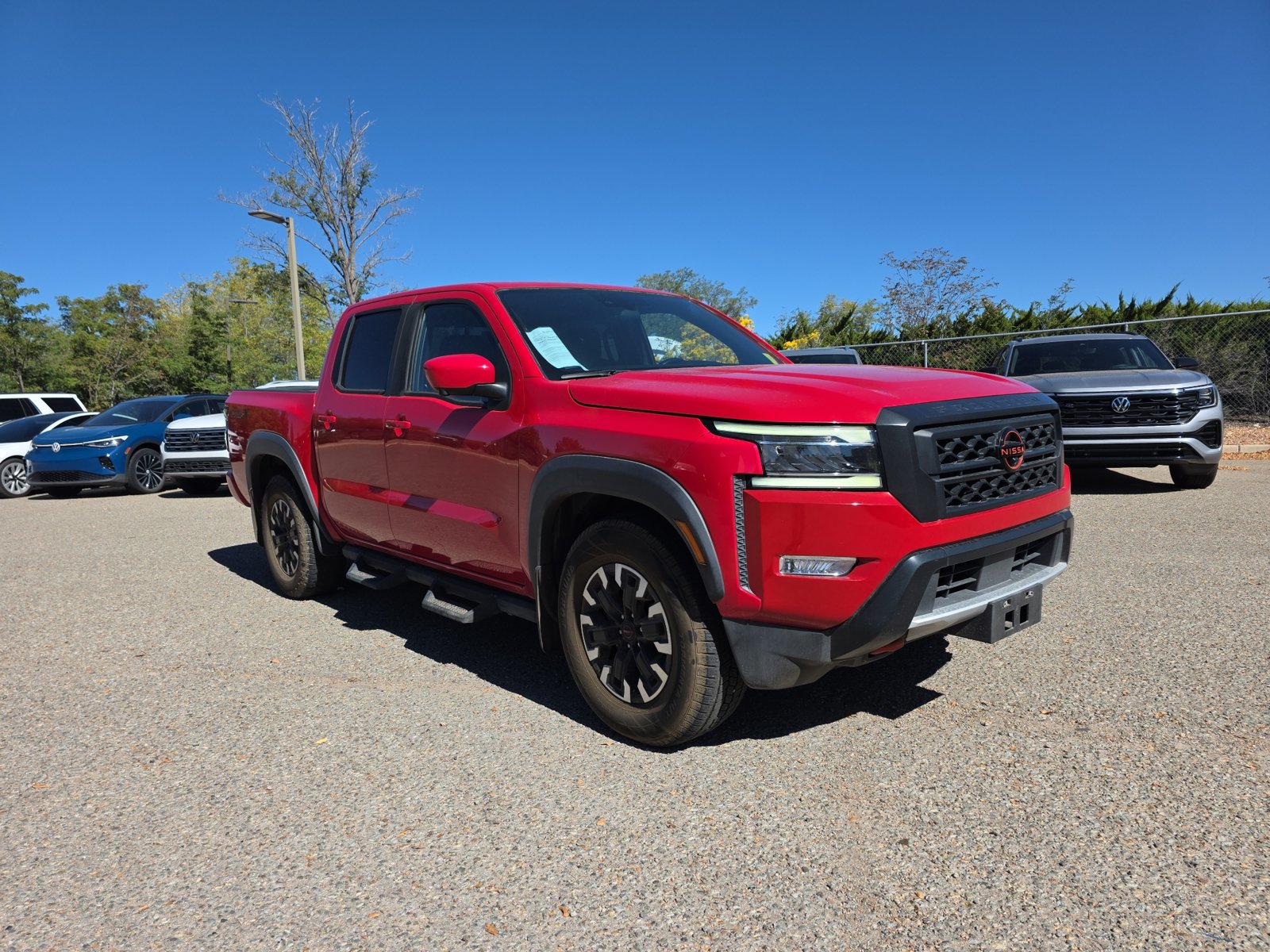 Used 2022 Nissan Frontier Pro-X RWD image 3