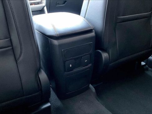 Used 2024 Ford Explorer XLT w/ Equipment Group 202A AWD/4WD image 35