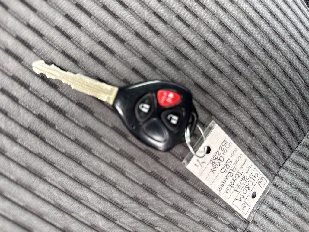 Used 2014 Toyota 4Runner SR5 AWD/4WD image 37