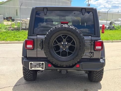 Used 2024 Jeep Wrangler Sport AWD/4WD image 11