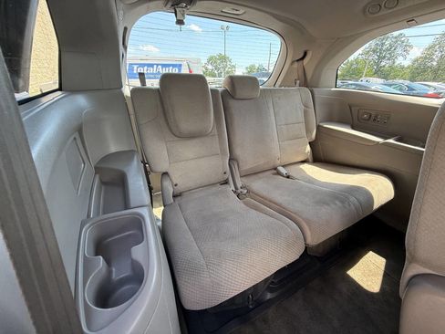 Used 2016 Honda Odyssey SE image 9