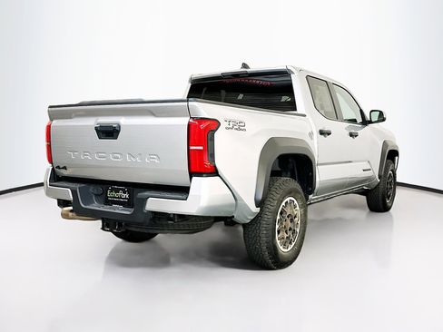 Used 2024 Toyota Tacoma TRD Off-Road image 9