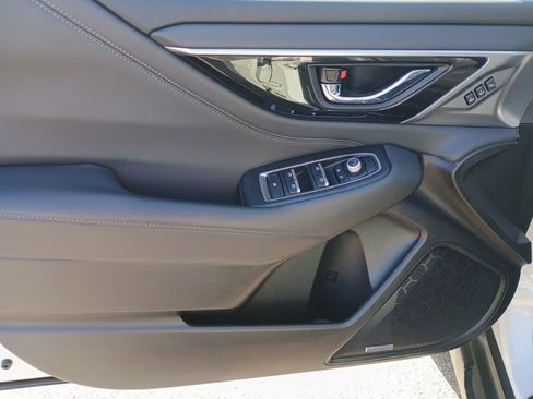 Certified 2022 Subaru Outback Limited image 11