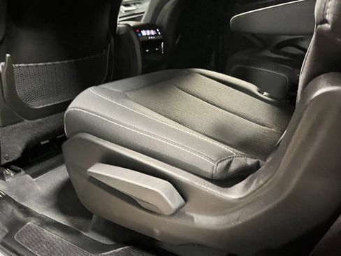 Used 2023 Jeep Grand Cherokee L Laredo image 13