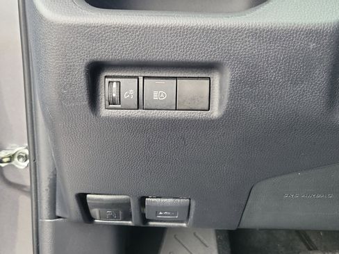 Used 2022 Toyota RAV4 LE image 21