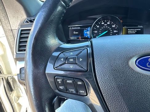 Used 2016 Ford Explorer XLT w/ Equipment Group 202A AWD/4WD image 19