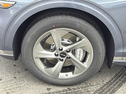 New 2026 Genesis GV70 2.5T Select image 11