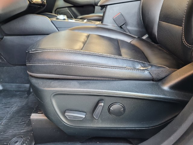 Used 2022 Ford Escape Titanium FWD image 21