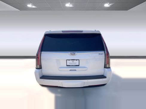 Used 2018 Cadillac Escalade ESV Luxury image 9