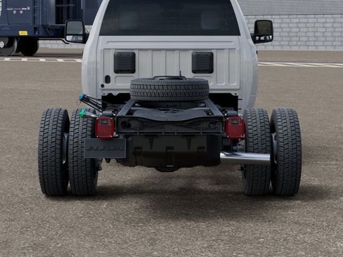New 2026 RAM 5500 Tradesman w/ Chrome Appearance Group AWD/4WD image 13