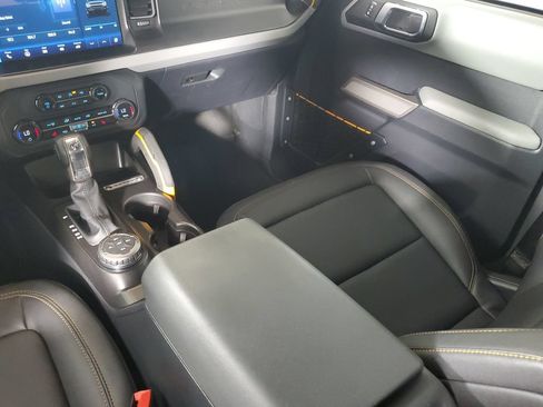 Used 2023 Ford Bronco Badlands AWD/4WD image 13