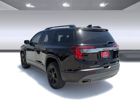 Used 2022 GMC Acadia AT4 w/ Technology Package AWD/4WD image 3