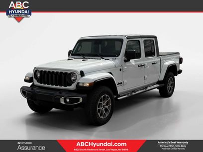Used 2024 Jeep Gladiator Sport