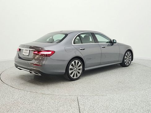 Used 2022 Mercedes-Benz E 450 4MATIC Sedan image 5
