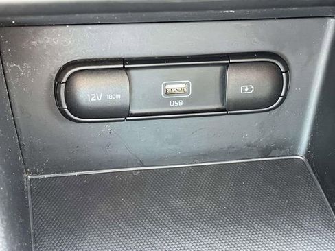 Used 2022 Kia Niro LXS image 37