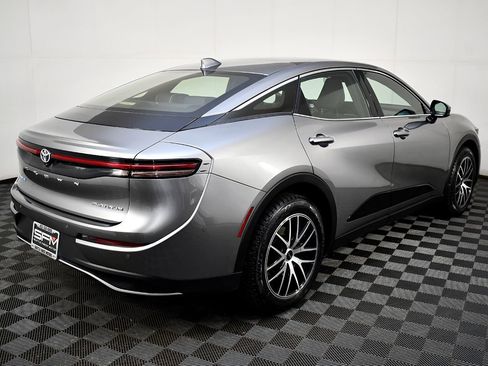 Used 2023 Toyota Crown Platinum image 7