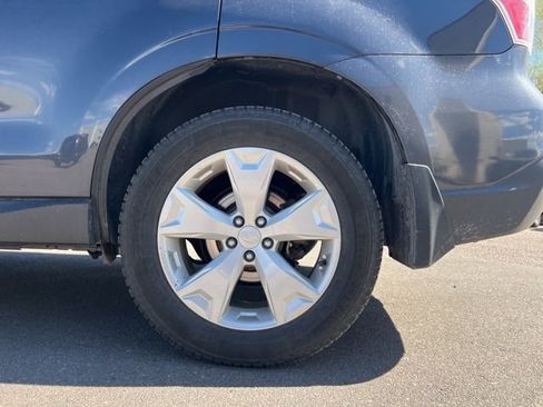 Used 2016 Subaru Forester 2.5i Premium w/ All-Weather Package image 11