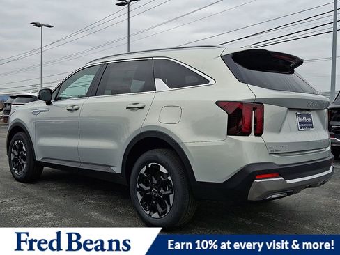New 2026 Kia Sorento S image 3