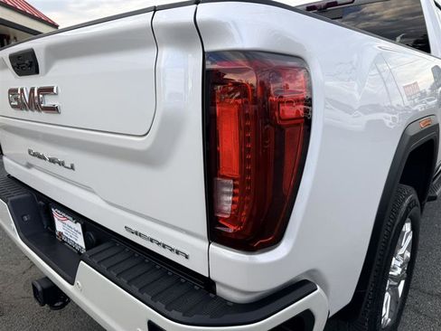 Used 2021 GMC Sierra 2500 Denali w/ Denali Ultimate Package AWD/4WD image 10