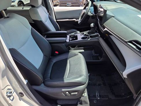 Used 2025 Toyota Sienna XSE w/ XSE Plus Package FWD image 22